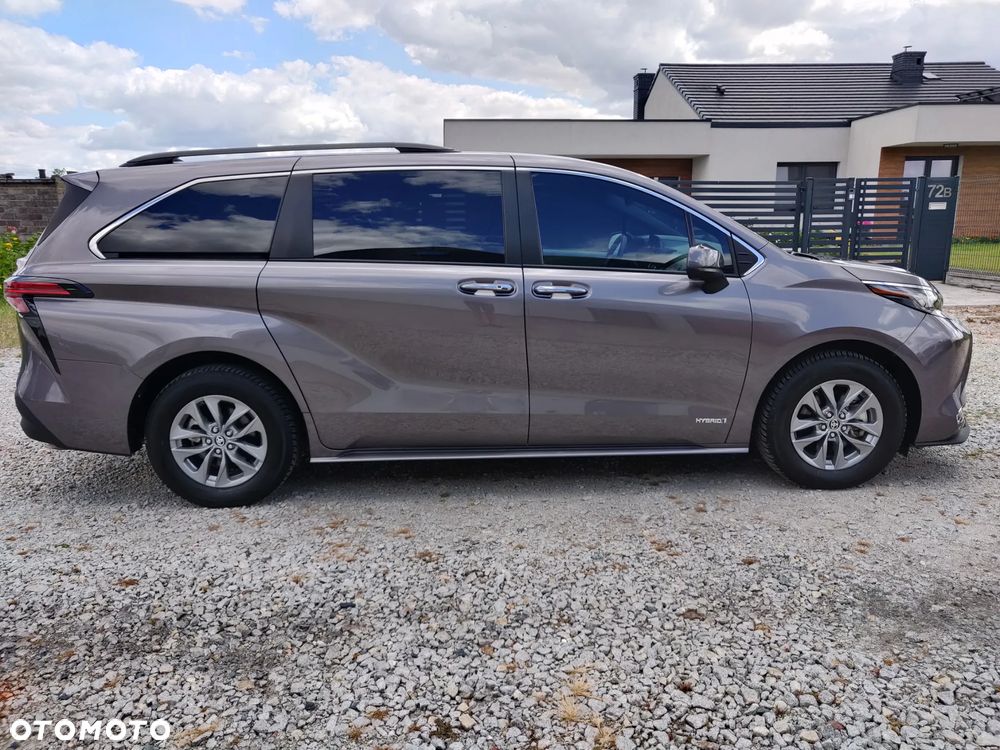 Toyota Sienna - 6