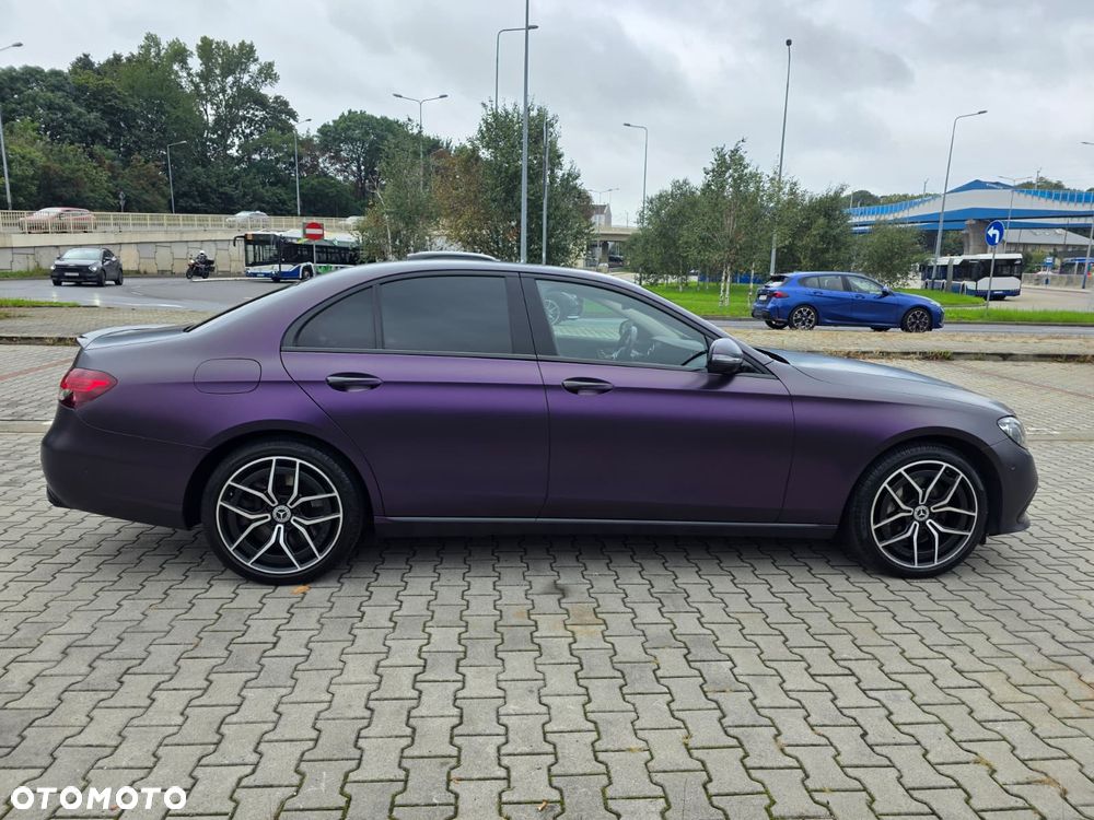 Mercedes-Benz E-Class 2022 photo 5
