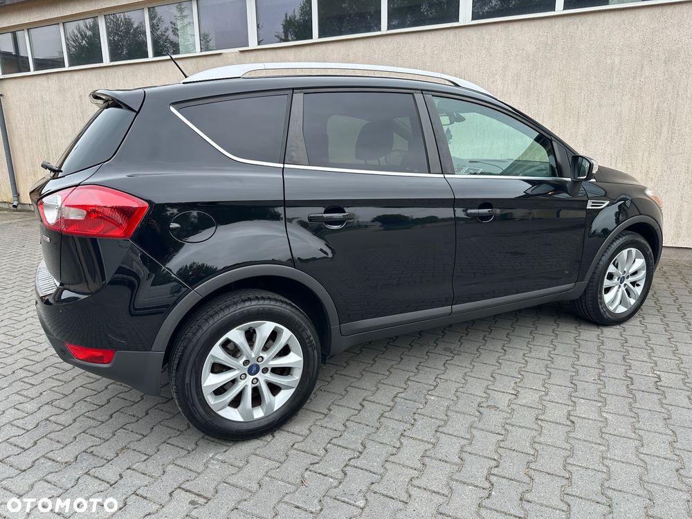 Ford Kuga 2.0 TDCi 2x4 Titanium - 15