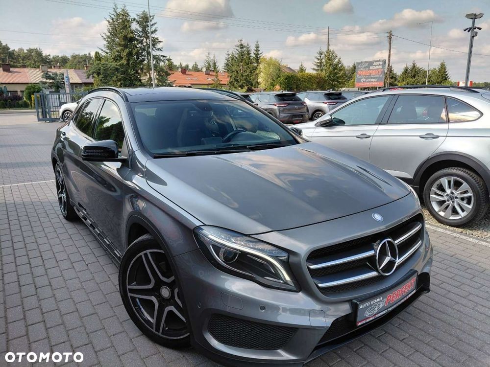 Mercedes-Benz GLA - 4
