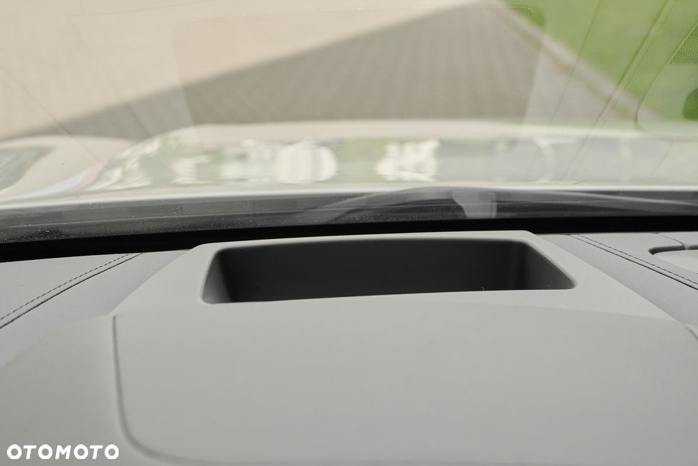 Volvo V90 T5 R-Design - 32