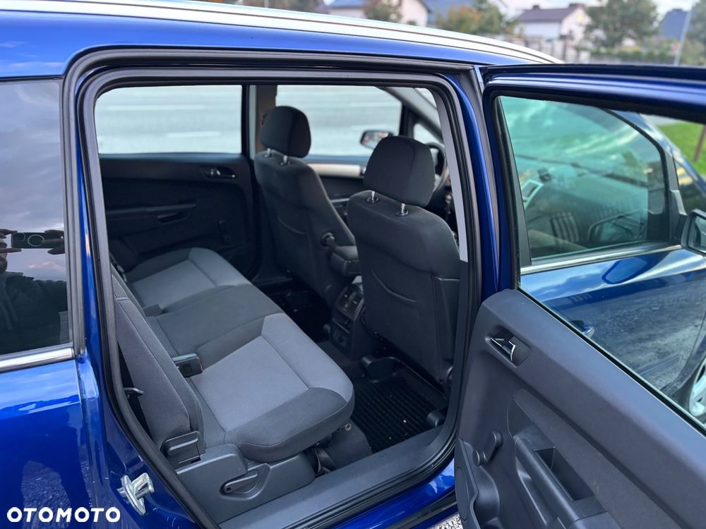 Opel Zafira - 10