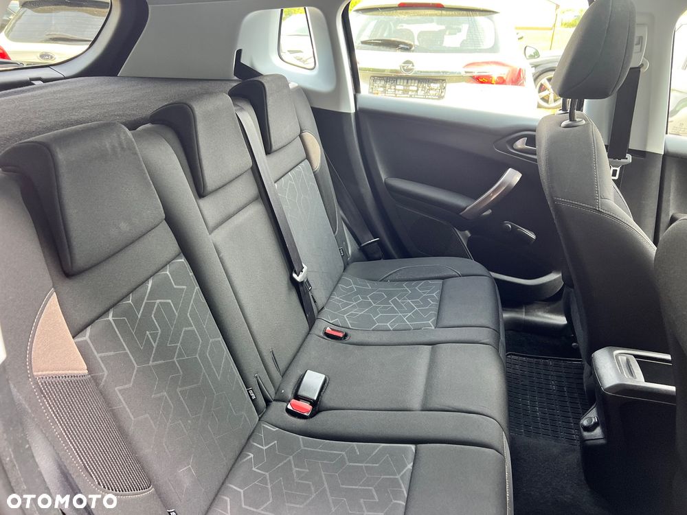 Peugeot 2008 e-HDi FAP 92 STOP & START Active - 30