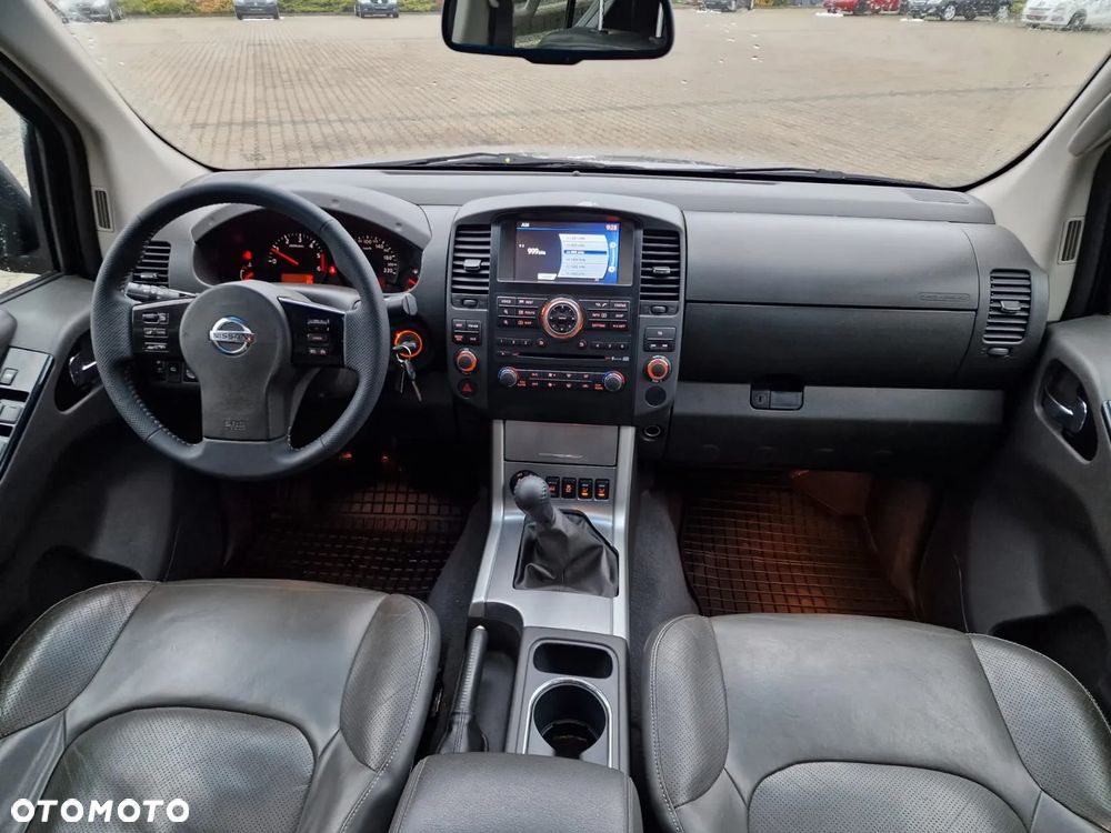 Nissan Navara 2.5 D FE - 9