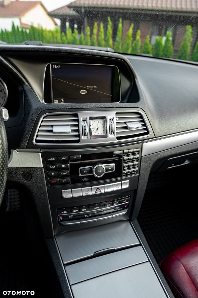 Mercedes-Benz Klasa E 250 7G-TRONIC - 29