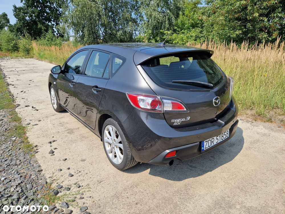 Mazda 3 2.0 Exclusive + - 5