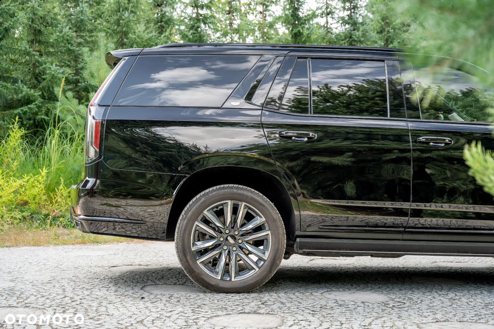 Cadillac Escalade - 9