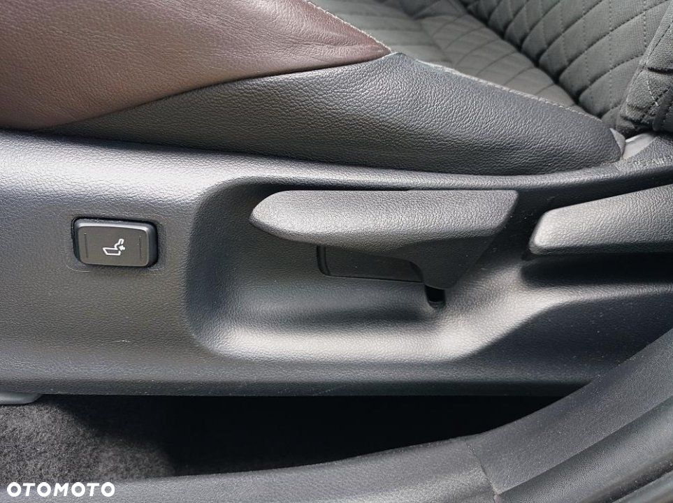 Toyota C-HR - 13