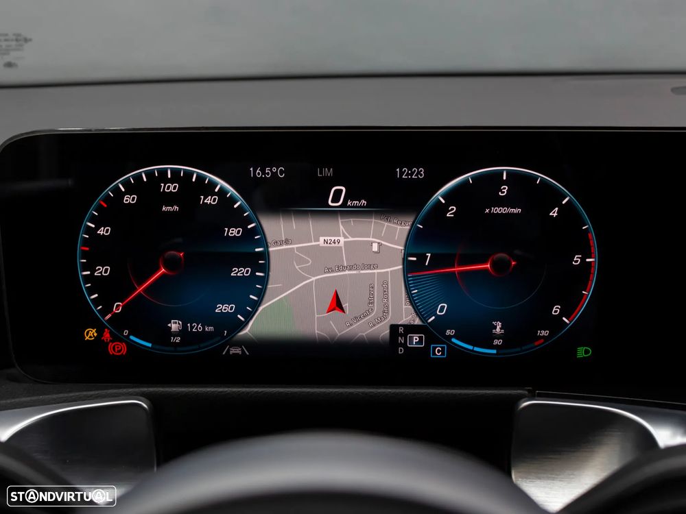 Mercedes-Benz GLB 180 d AMG Line - 25