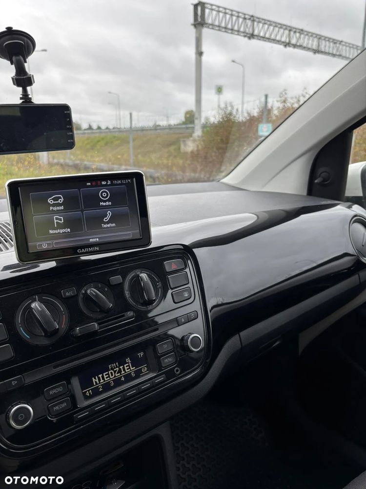 Volkswagen up! 1.0 high - 2