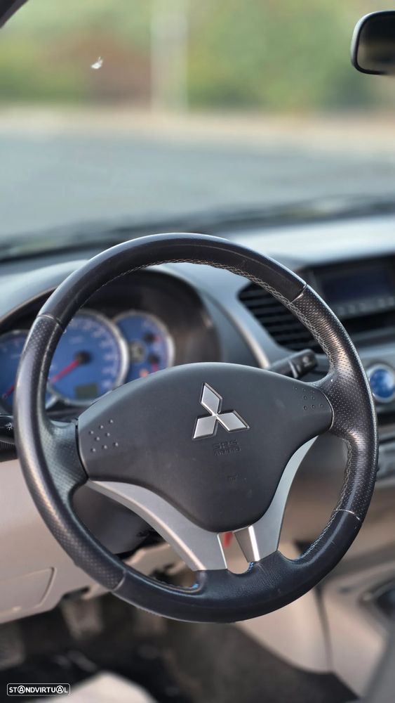 Mitsubishi L200 Pick Up 4x4 Intense Club Cab - 8