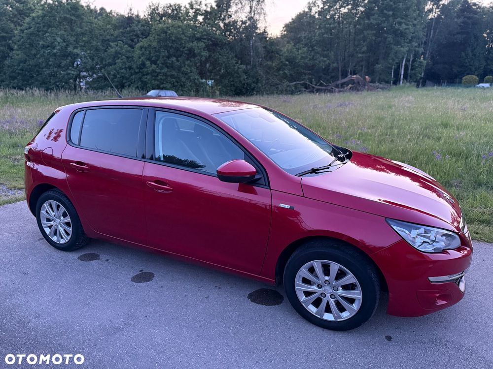 Peugeot 308 - 8
