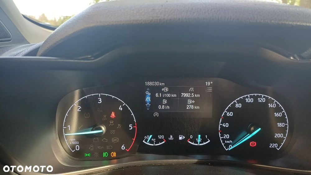 Ford Transit Connect  L2 Długi 3 osobowy - 12