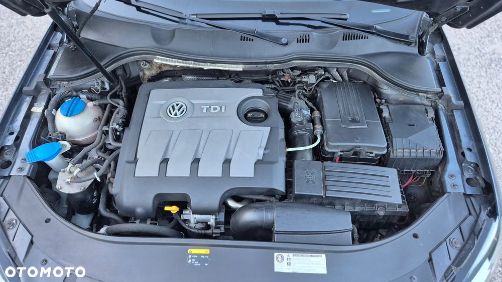 Volkswagen Passat 1.6 TDI BlueMotion - 16