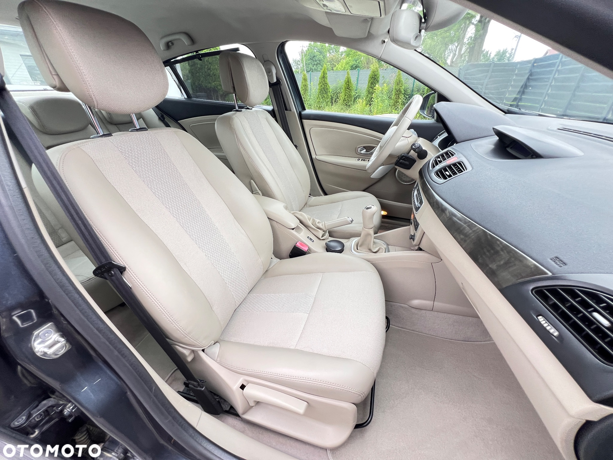 Renault Fluence 1.6 16V Privilege - 19