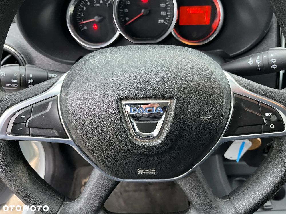 Dacia Lodgy 1.6 SCe Laureate S&S - 11