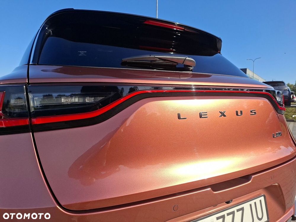 Lexus LBX 2024