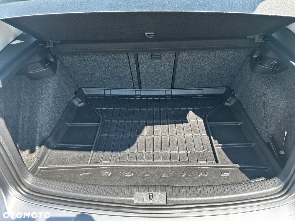 Volkswagen Golf 1.6 Highline - 8