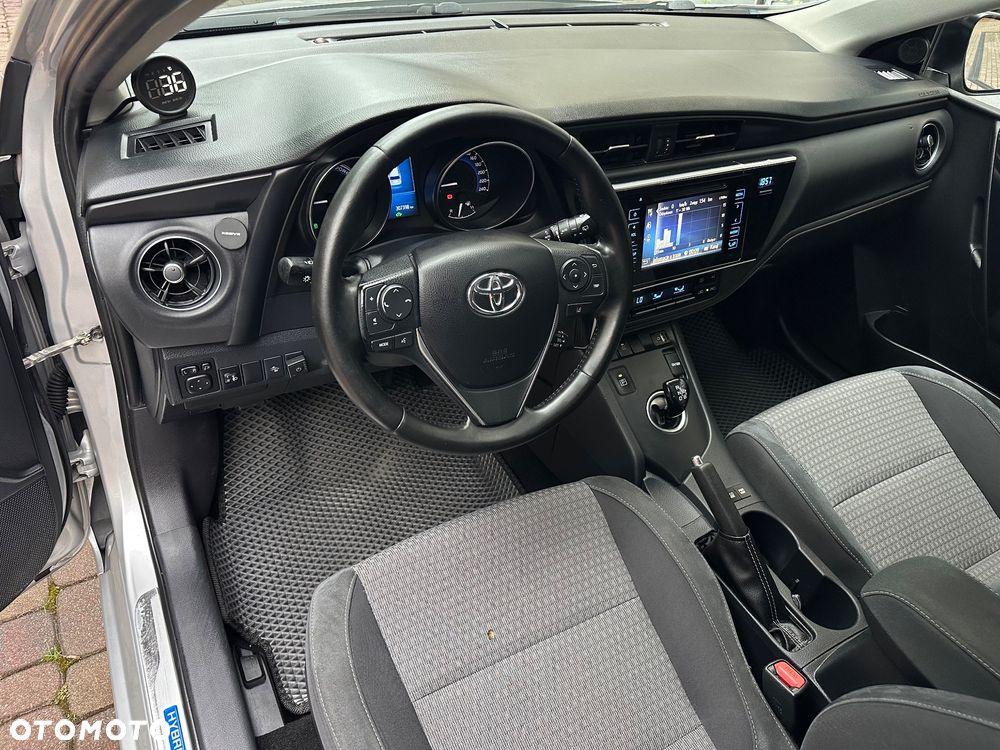 Toyota Auris - 9