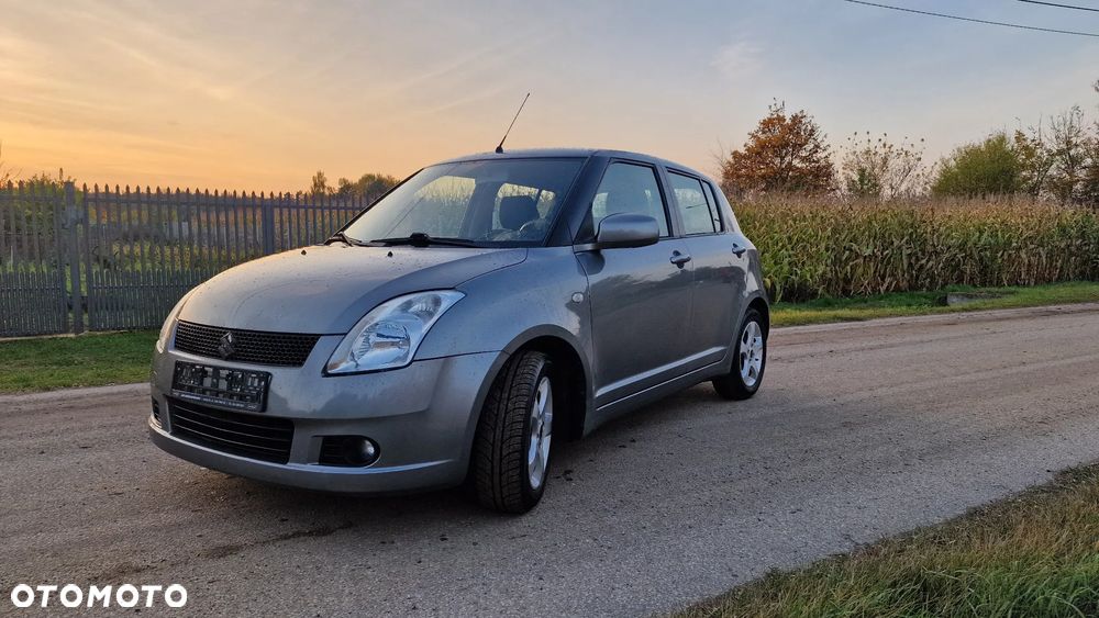 Suzuki Swift - 1