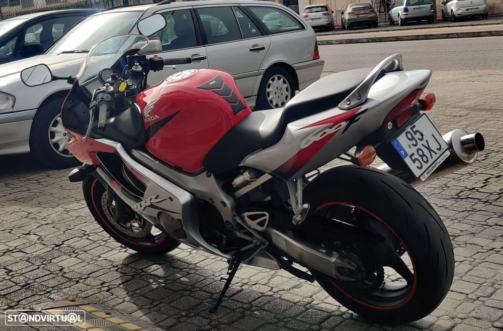 Honda CBR 600 F4i - 8