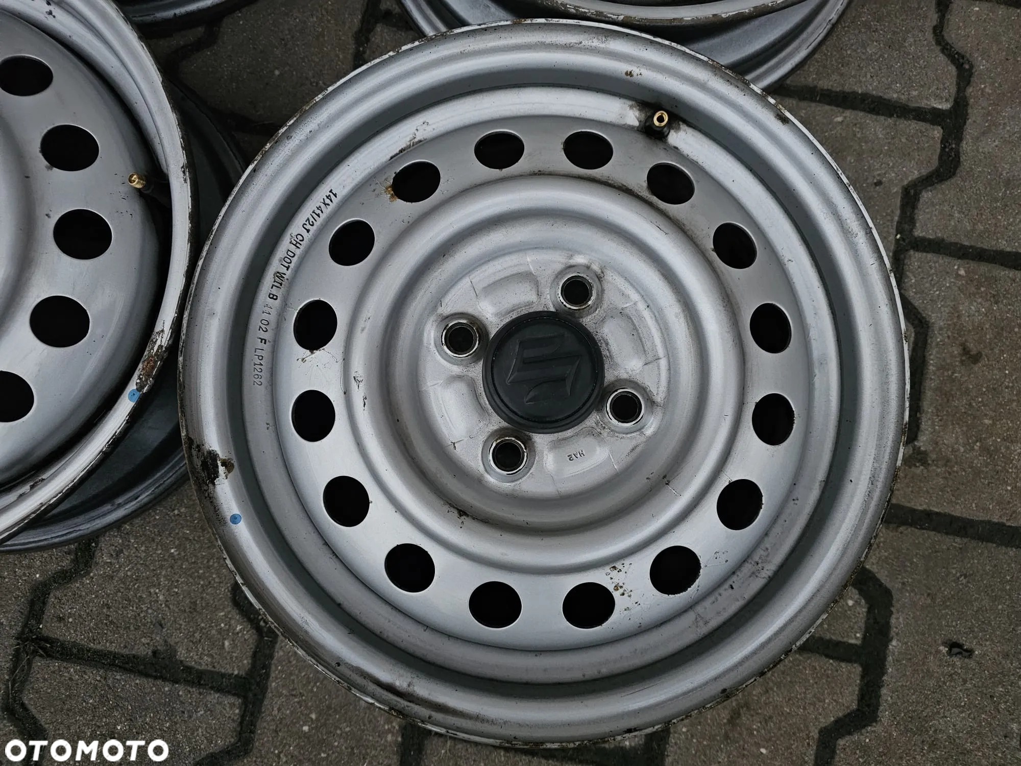 (S24) Suzuki OE Splash Swift Ignis Balneo Celerio / LP1262 / 4,5Jx14 ET45 4x100 - 2