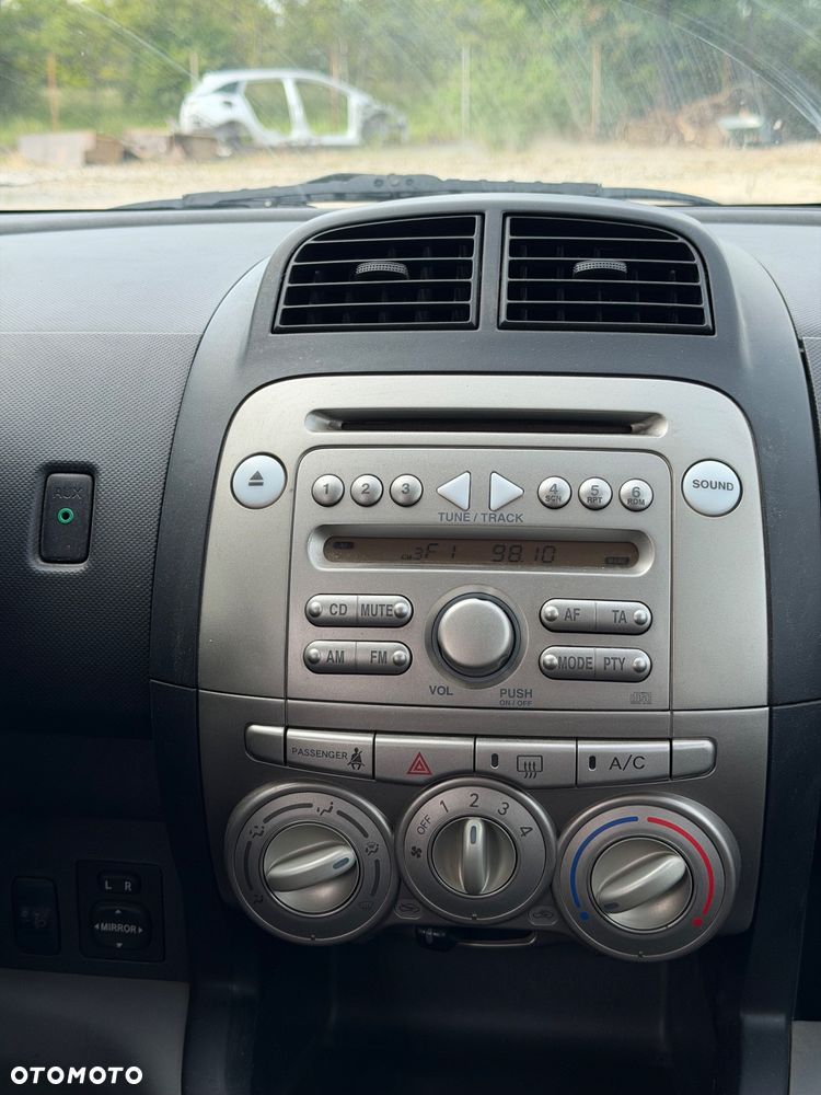 Daihatsu Sirion 1.5 - 34