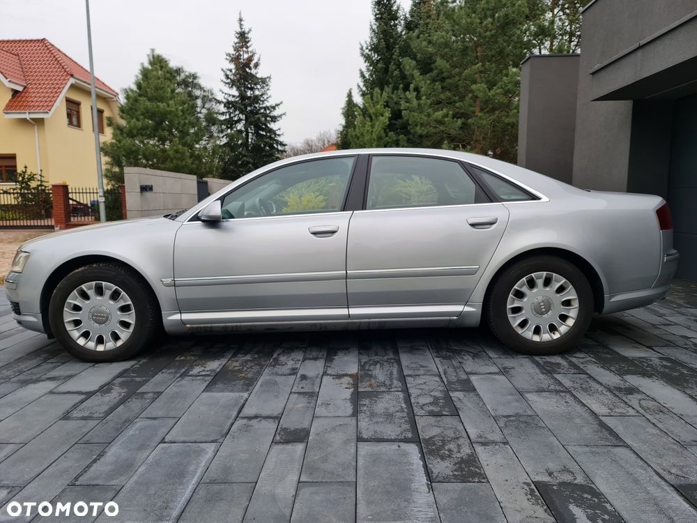 Audi A8 2003 photo 2