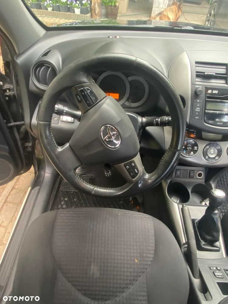 Toyota RAV4 2.2 D-4D Sol 180 - 5