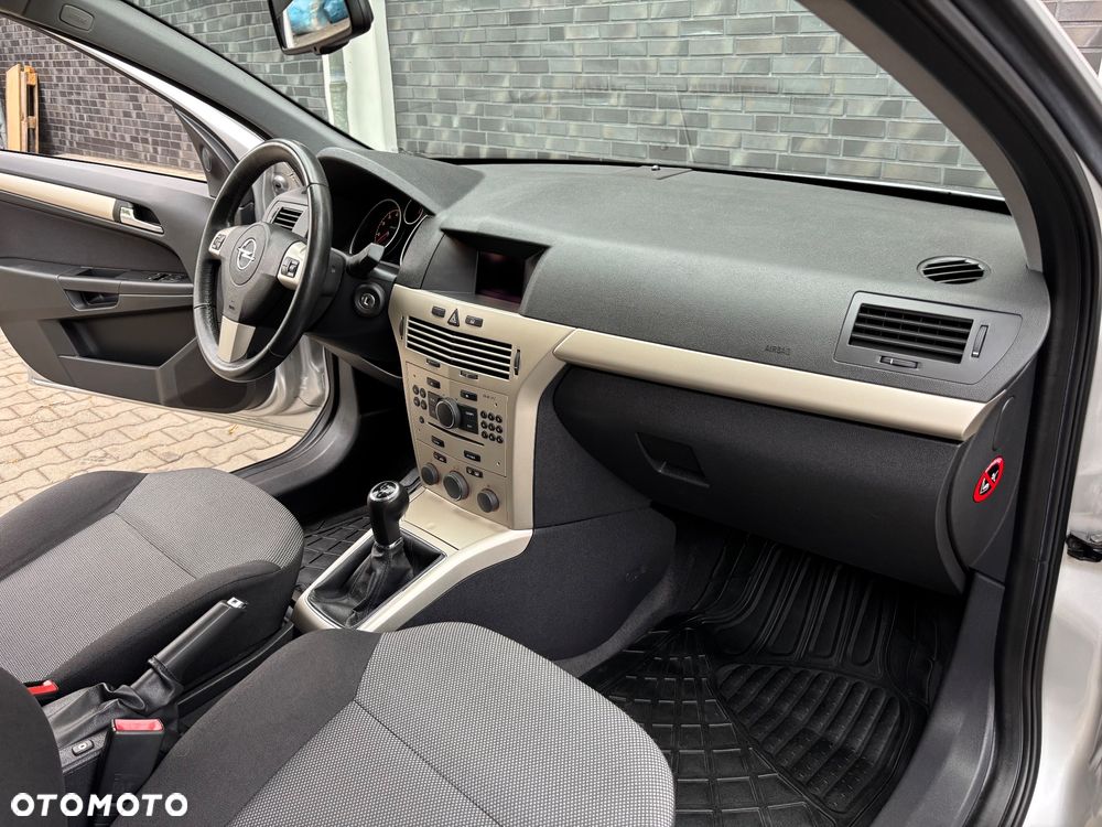 Opel Astra III 1.6 Enjoy - 24