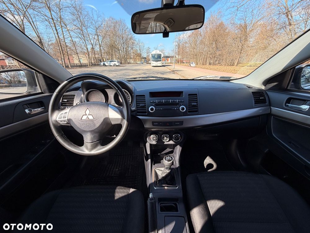 Mitsubishi Lancer 1.6 Inform - 17