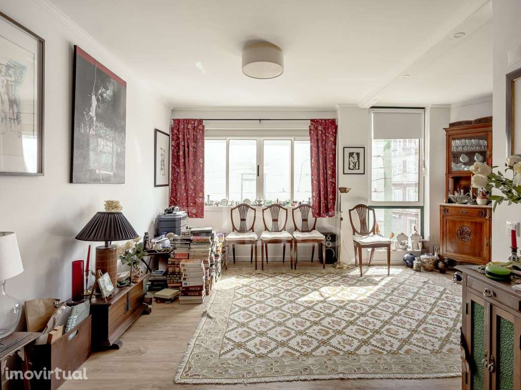 Apartamento T1 com garagem privativa e elevador, na Misericórdia, L... - Grande imagem: 2/20