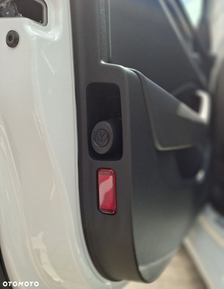 Volkswagen Passat - 12