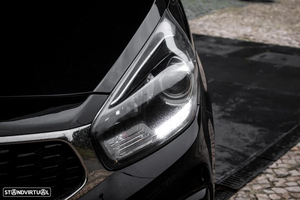 Kia Carens 1.7 CRDi ISG EX - 8