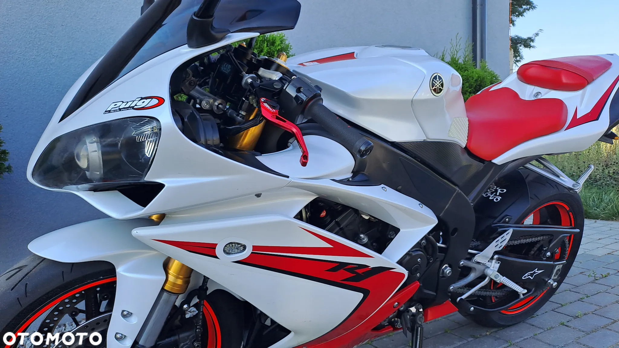 Yamaha R1 - 31