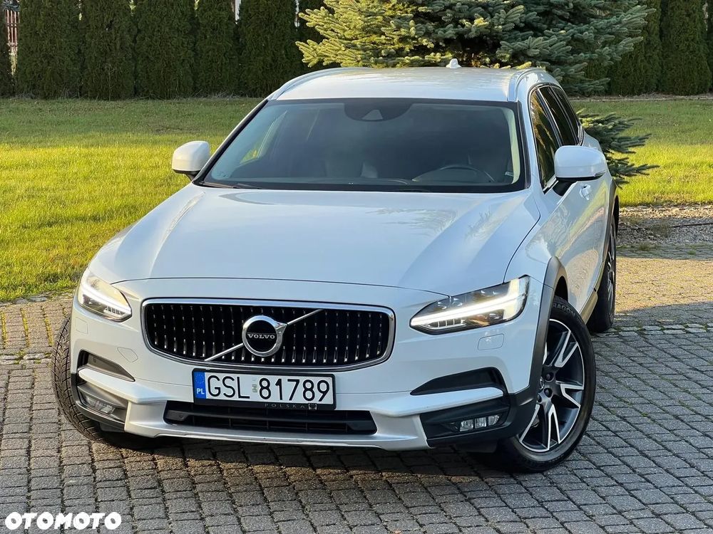 Volvo V90 Cross Country - 3