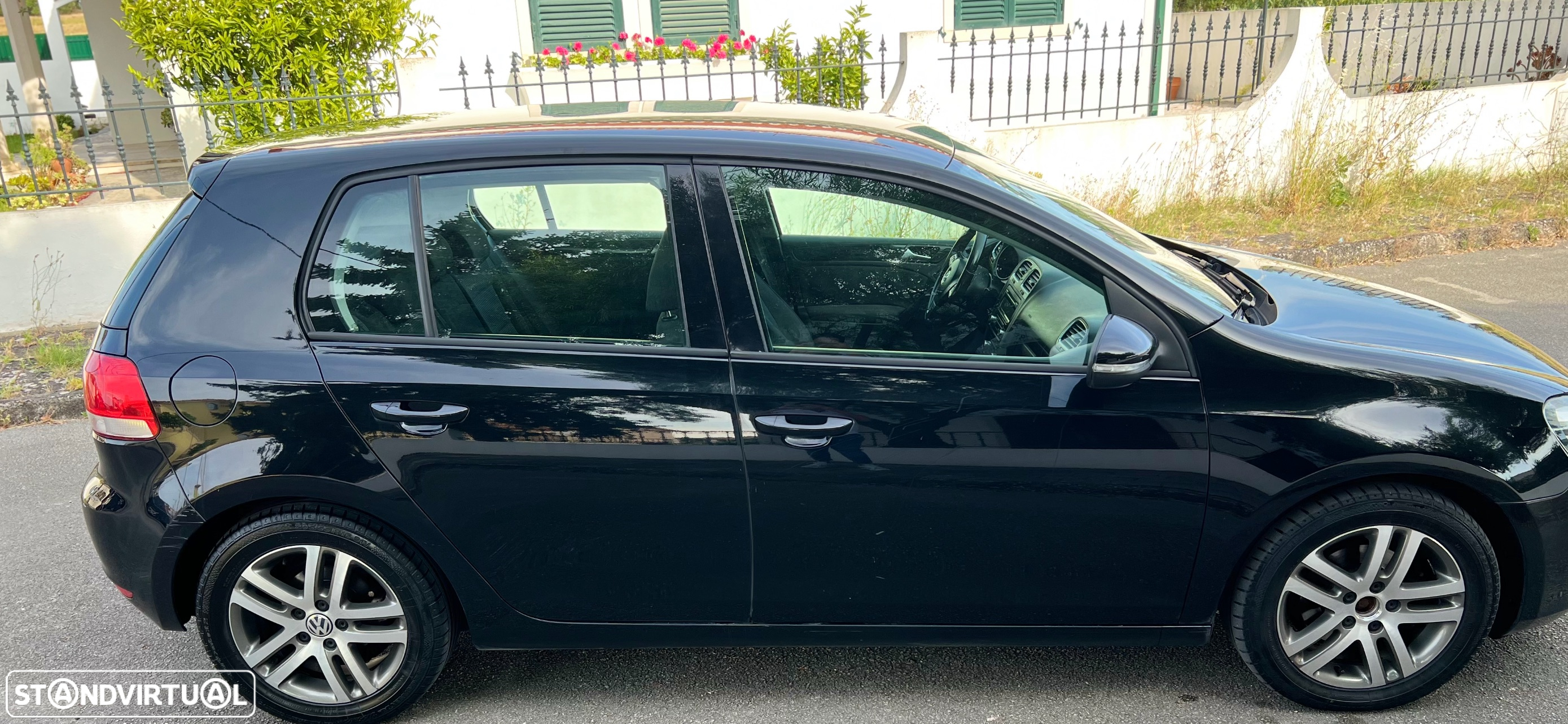 VW Golf 2.0 TDi Confortline - 4