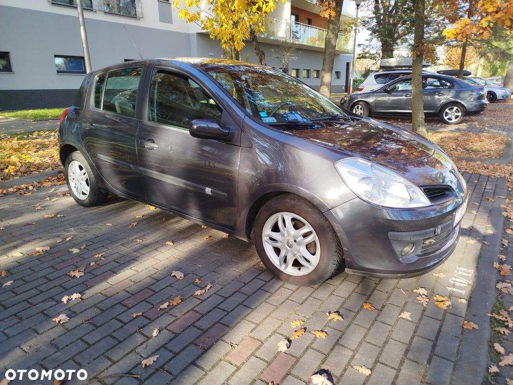 Renault Clio - 2