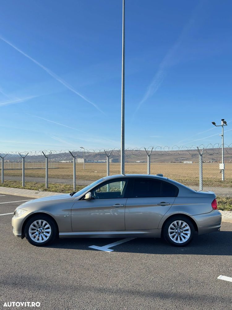 BMW Seria 3 318d DPF - 8