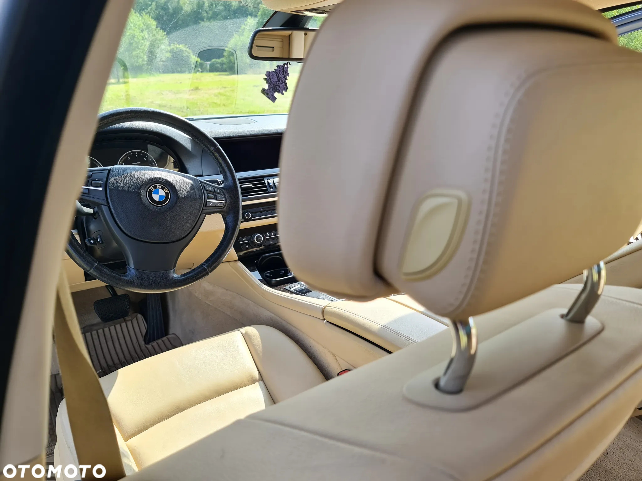 BMW Seria 5 528i xDrive - 24