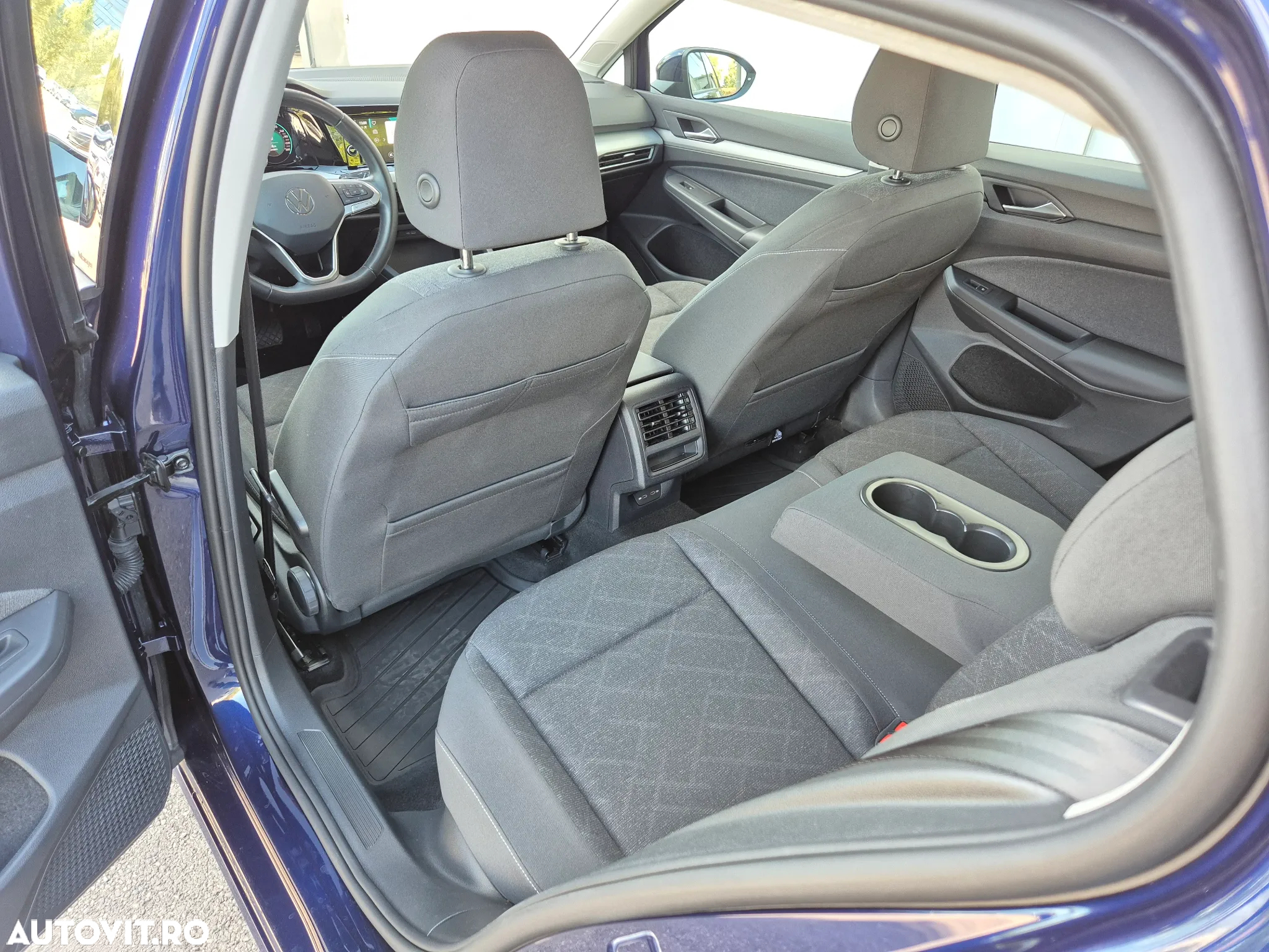 Volkswagen Golf 1.0 eTSI DSG MHEV Life - 12