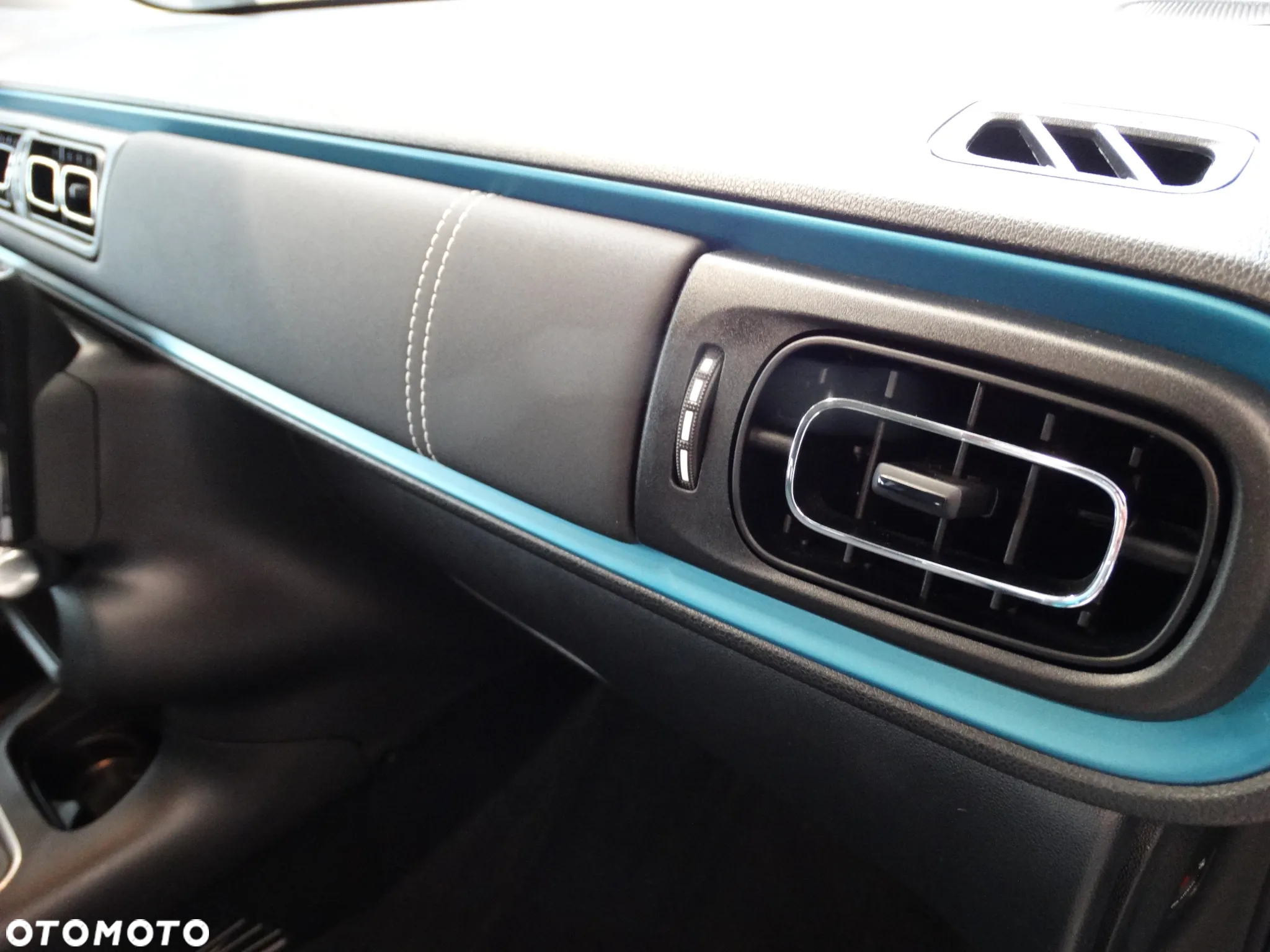Citroën C3 1.2 PureTech Shine - 37