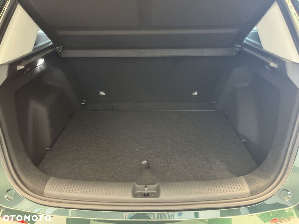 MG ZS Hybrid+ - 18
