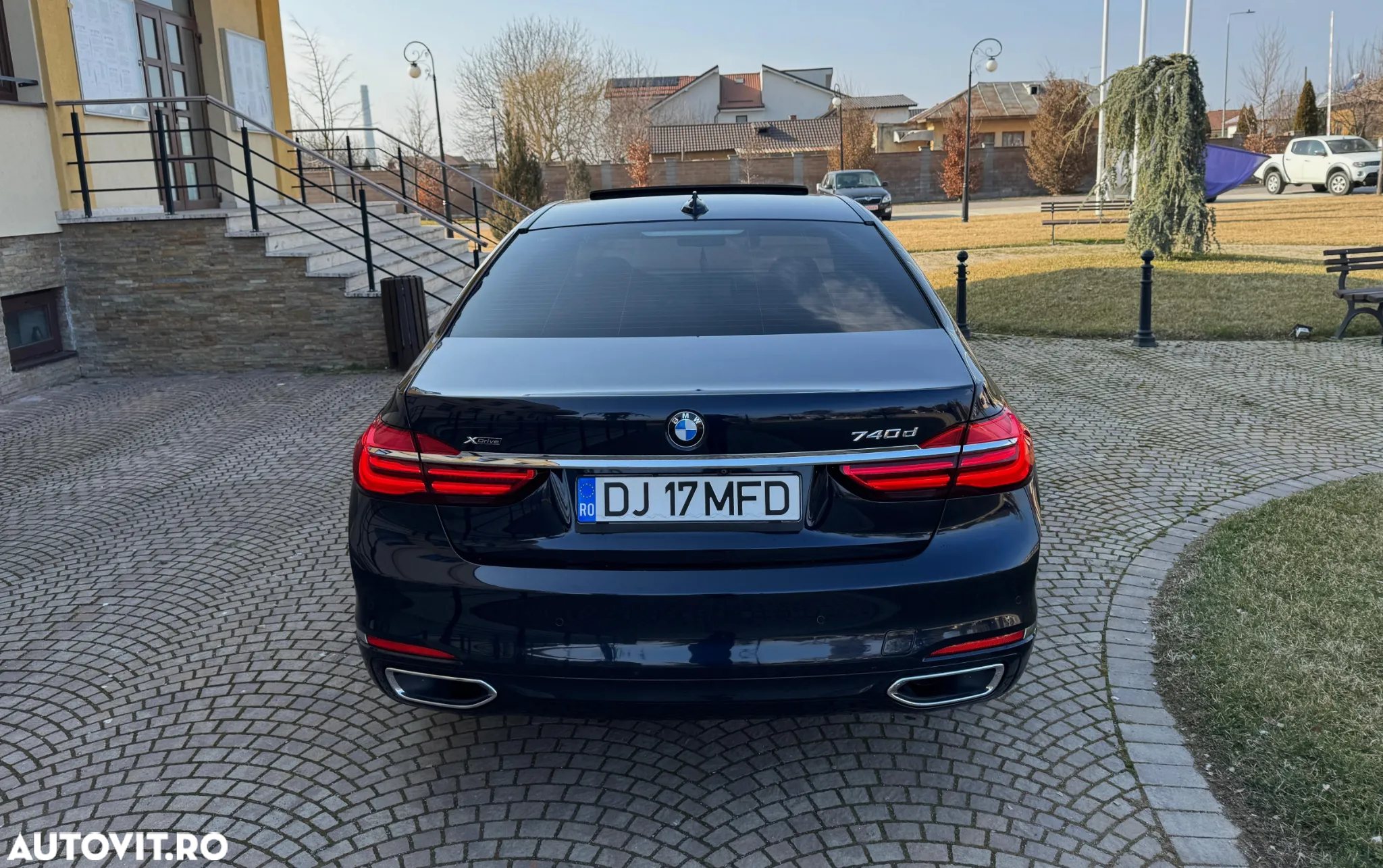BMW Seria 7 740d xDrive - 34