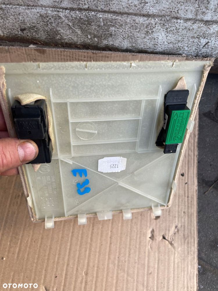 zaślepka silniczka szyberdachu przełącznik bmw e39 kremowa pod mikrofon - 5