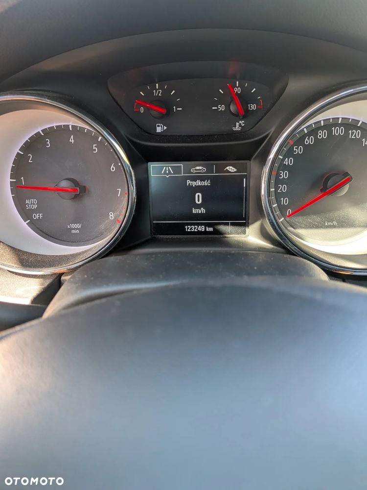 Opel Astra 1.2 Turbo Start/Stop 120 Jahre - 11