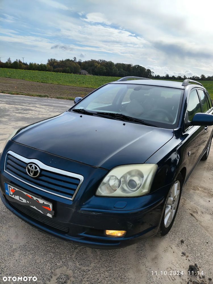 Toyota Avensis - 4