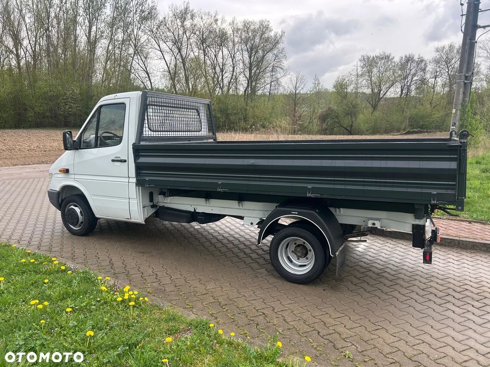 Mercedes-Benz SPRINTER - 4