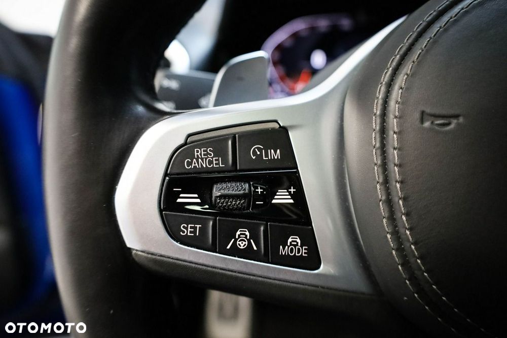 BMW Seria 8 - 27