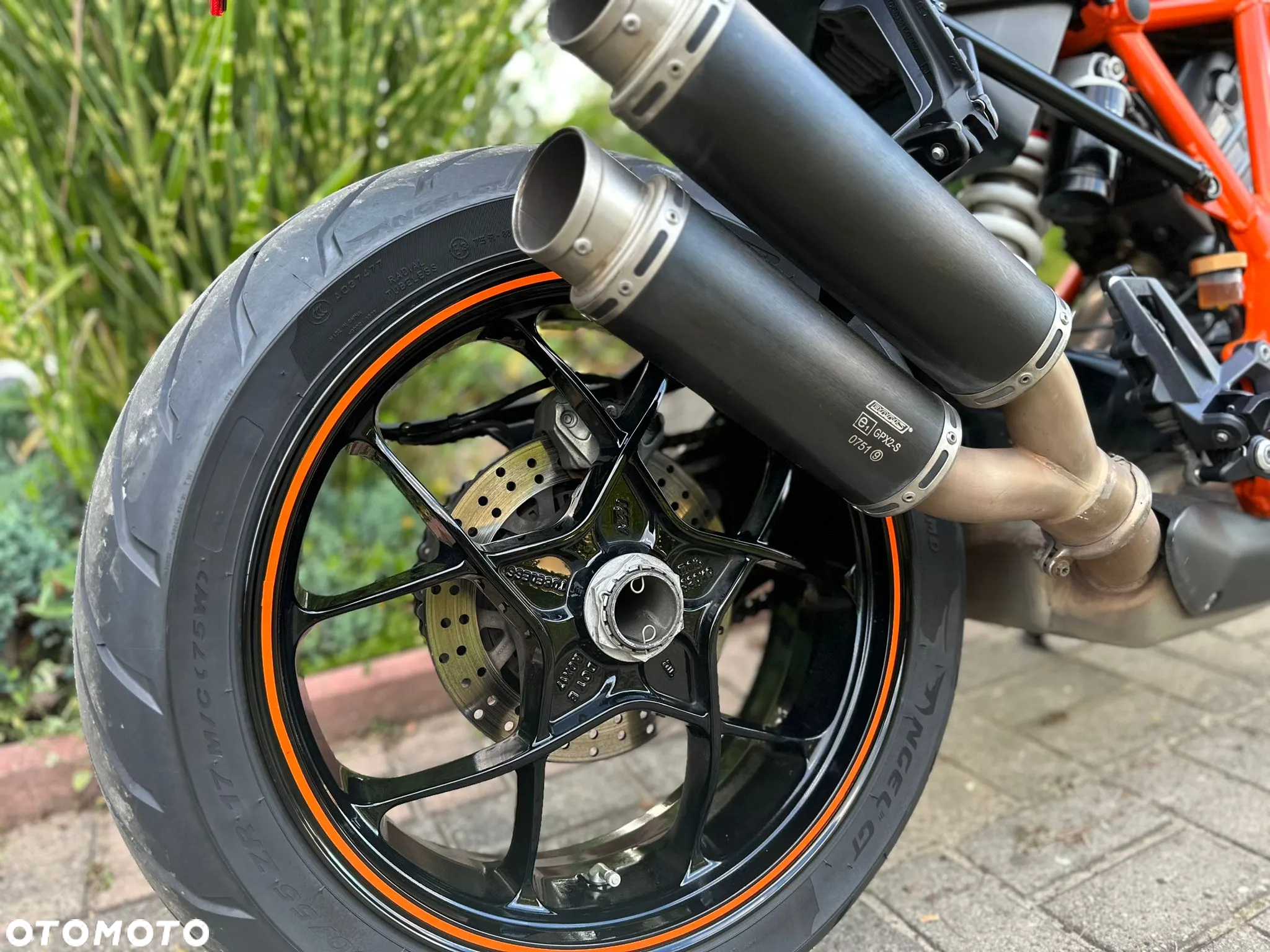 KTM Super Duke - 10
